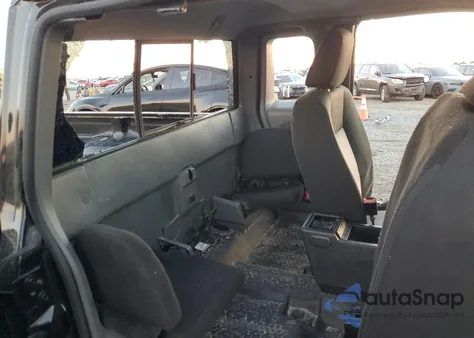 2010 Ford Ranger Super Cab z USA, uszkodzony, nr VIN 1FTLR4FE5APA22145